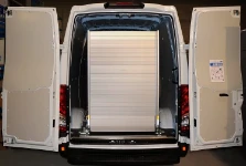 Aluminum loading ramp for the 2014 Iveco Daily