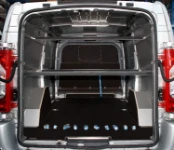 Expert cargo area with load bars