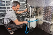 Lashing straps for vans