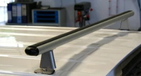Roof bars on an NV200