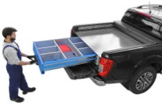 Space dividers in the under-floor drawer for pickups