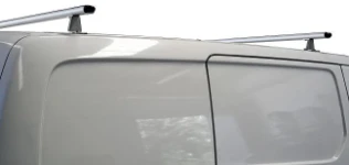 Syncro’s aluminium roof bars for the Nissan NV200
