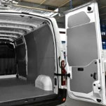Rivestimento lato destro e pannello portautensili su Citroen Jumpy