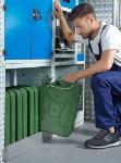 Sealed trays for jerry cans