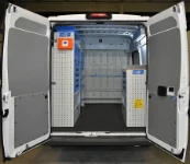 Rivestimento interno con pianale e pannellatura per Berlingo Citroen