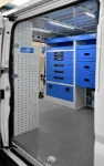 Berlingo Citroen con rivestimento interno in legno e lamiera