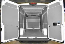 Vano di carico con rivestimento e pianale del Citroen Jumper